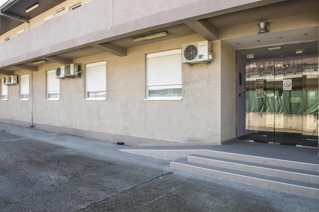Hotel Prestige Βελιγράδι Εξωτερικό φωτογραφία